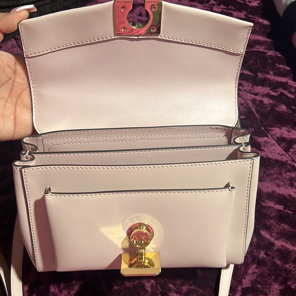 Pink Michael kors crossbody - Picture 3 of 4
